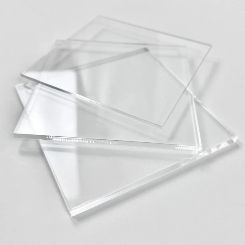 Bakit mas kapaki -pakinabang ang hardcoating polycarbonate sheet kaysa sa mga tradisyunal na materyales sa gusali?